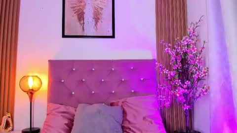 ravena_queen online show from 06-15-26, 01:08