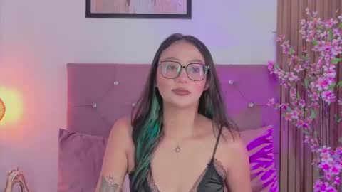 Snapshot of ravena_queen chatting on 07-13-26, 06:33 ravena_queen online show from 07-13-26, 06:33