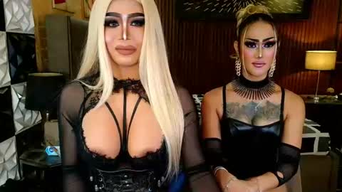 Snapshot of ravenmystiquex chatting on 07-23-26, 09:18 ravenmystiquex online show from 07-23-26, 09:18