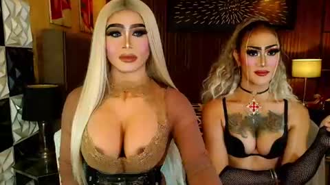 Snapshot of ravenmystiquex chatting on 07-27-26, 09:16 ravenmystiquex online show from 07-27-26, 09:16