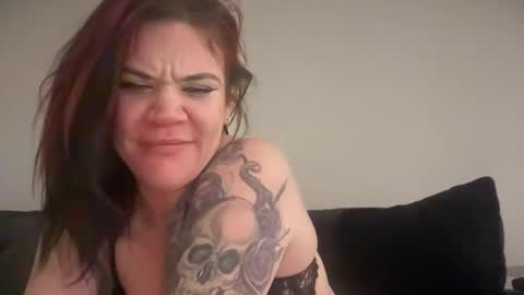 Snapshot of ravenrayyy chatting on 01-17-26, 11:48 Raven Ray online show from 01-17-26, 11:48