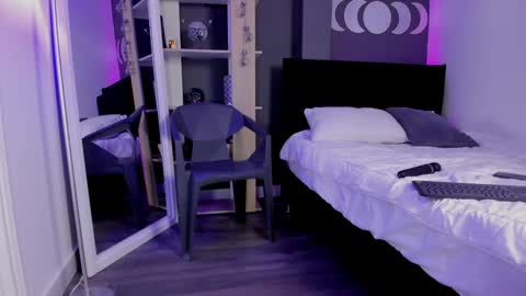 Raven Witch online show from 02-03-25, 11:26