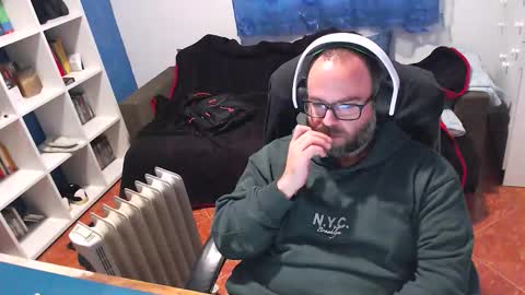 ravingr3d3 online show from 12-15-25, 02:54