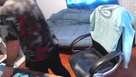 ravingr3d3 online show from 05-12-26, 08:11