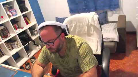 ravingr3d3 online show from 07-07-26, 09:52