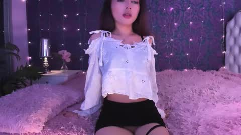 Snapshot of rawdare chatting on 09-20-25, 04:30 Lillian online show from 09-20-25, 04:30