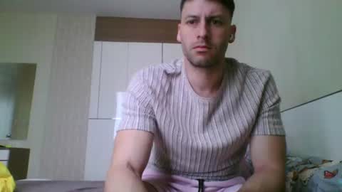 Snapshot of rawdr3 chatting on 06-12-26, 06:23 rawdr3 online show from 06-12-26, 06:23