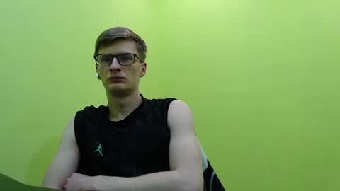 Snapshot of ray_booy chatting on 04-01-26, 09:12 Ray Booy online show from 04-01-26, 09:12