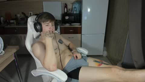 Snapshot of ray_hill chatting on 12-01-24, 09:15 Ray online show from 12-01-24, 09:15