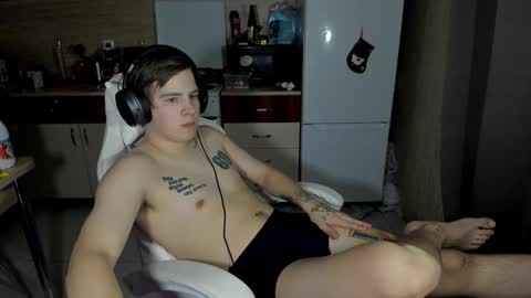 Snapshot of ray_hill chatting on 12-26-24, 08:18 Ray online show from 12-26-24, 08:18