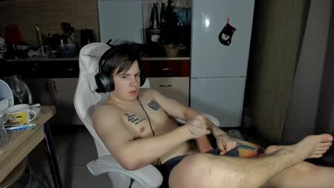 Snapshot of ray_hill chatting on 01-03-25, 05:50 Ray online show from 01-03-25, 05:50