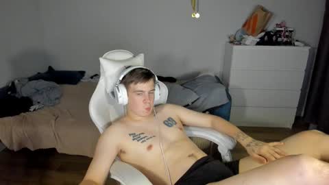 Snapshot of ray_hill chatting on 09-08-25, 07:46 Ray online show from 09-08-25, 07:46