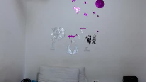 Snapshot of ray_naomi chatting on 01-09-26, 09:49 ask us online show from 01-09-26, 09:49