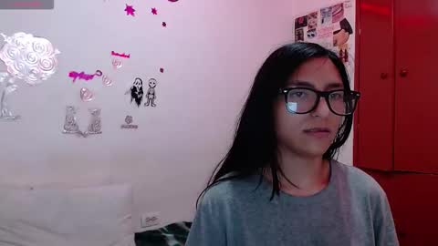 Snapshot of ray_naomi chatting on 01-14-26, 09:31 ask us online show from 01-14-26, 09:31