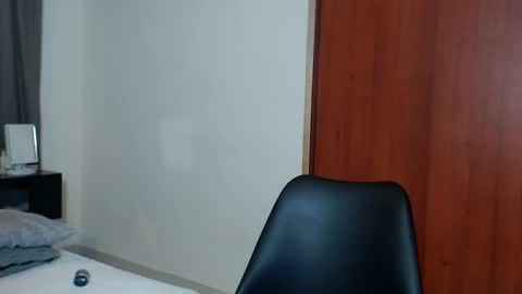 Ray online show from 02-05-25, 02:19