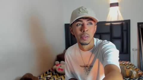 Rayn online show from 10-31-25, 03:07