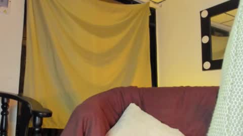 Rayn online show from 12-19-25, 02:07