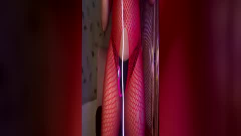 Snapshot of rayemillian chatting on 06-19-26, 11:52 Raye Millian online show from 06-19-26, 11:52