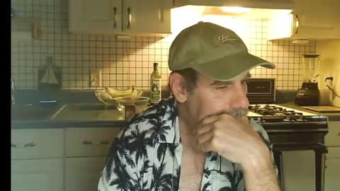 Snapshot of raylene4u2 chatting on 07-27-26, 04:52 Ray online show from 07-27-26, 04:52