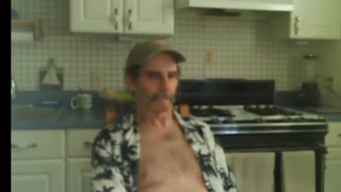 Snapshot of raylene4u2 chatting on 07-27-26, 04:58 Ray online show from 07-27-26, 04:58