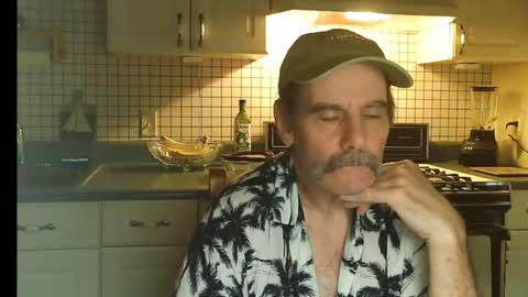 Snapshot of raylene4u2 chatting on 07-28-26, 06:09 Ray online show from 07-28-26, 06:09