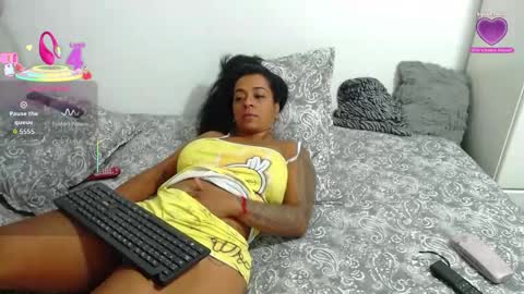 Snapshot of raysajoness chatting on 10-25-25, 12:51 raysajoness online show from 10-25-25, 12:51