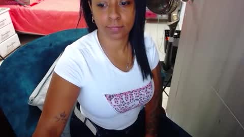 Snapshot of raysajoness chatting on 04-19-26, 05:23 raysajoness online show from 04-19-26, 05:23