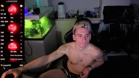 Rayzel online show from 04-21-26, 01:53