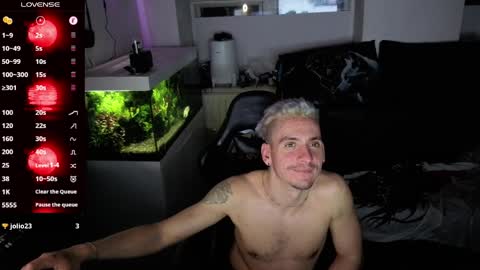 Rayzel online show from 04-26-26, 09:01