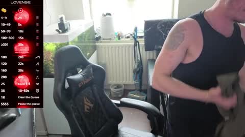 Rayzel online show from 05-03-26, 11:27