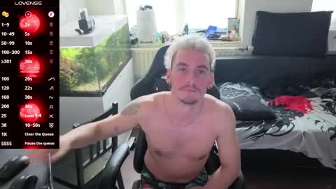 Rayzel online show from 05-04-26, 11:50
