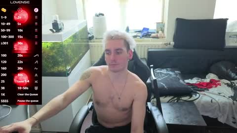 Rayzel online show from 05-08-26, 11:59