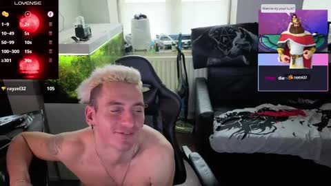 Rayzel online show from 05-11-26, 04:04