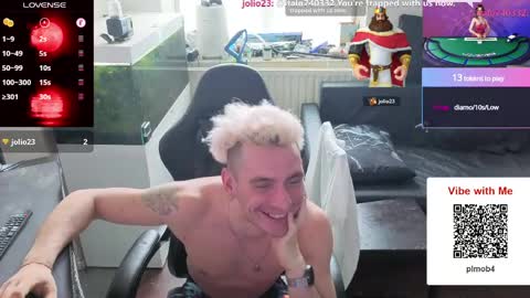 Rayzel online show from 05-20-26, 02:01