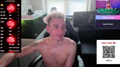 Rayzel online show from 05-23-26, 03:45