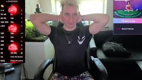 Rayzel online show from 05-26-26, 01:40