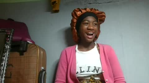 razafy922472 online show from 06-21-26, 08:17