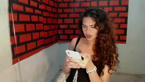 Snapshot of raze_fuckzx chatting on 01-30-25, 02:06 cindy online show from 01-30-25, 02:06