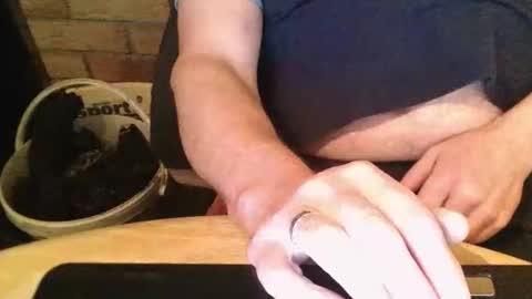 Snapshot of rdrew chatting on 11-14-25, 11:13 rdrew online show from 11-14-25, 11:13