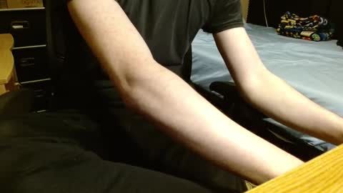 Scrappy Coco online show from 02-08-26, 02:04