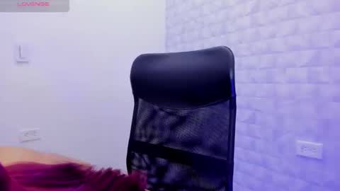Snapshot of realbadbxtch chatting on 03-04-25, 08:27 Cattleya Exposito online show from 03-04-25, 08:27
