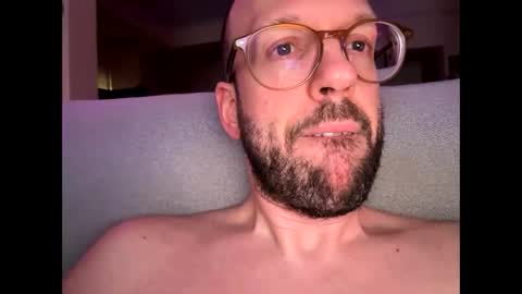 HugeSecret online show from 04-21-26, 03:57