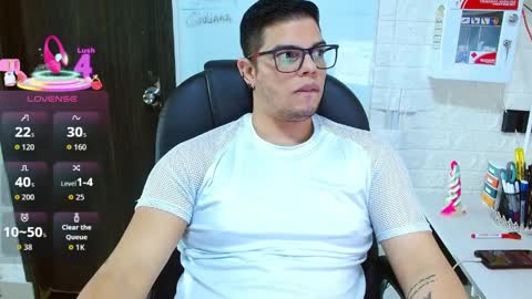 Snapshot of realjoel chatting on 04-08-26, 04:18 Joel online show from 04-08-26, 04:18