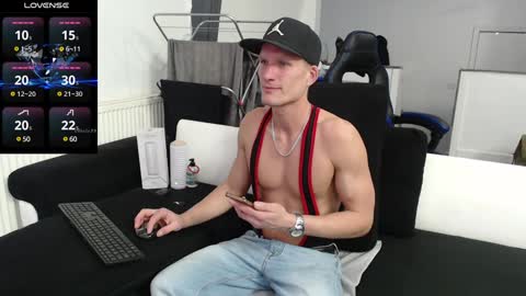Ask me online show from 01-03-25, 03:27