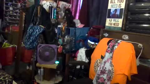 Snapshot of reallyredrum69th chatting on 10-08-25, 03:31 reallyredrum69th online show from 10-08-25, 03:31
