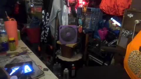 Snapshot of reallyredrum69th chatting on 10-18-25, 05:43 reallyredrum69th online show from 10-18-25, 05:43