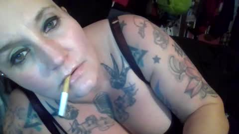 Snapshot of reallyredrum69th chatting on 10-25-25, 04:09 reallyredrum69th online show from 10-25-25, 04:09