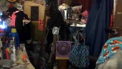 Snapshot of reallyredrum69th chatting on 10-31-25, 02:45 reallyredrum69th online show from 10-31-25, 02:45