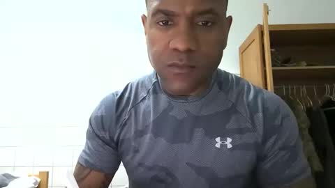 Snapshot of realreyblack chatting on 04-01-26, 04:48 Rey online show from 04-01-26, 04:48