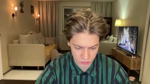 AliceEve online show from 02-04-25, 07:33